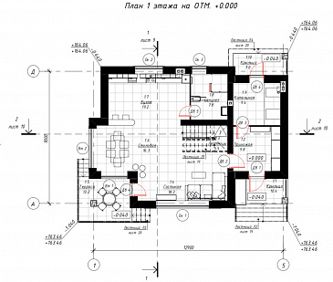 Проект дома с 4 спальнями, свободной планировкой кухни-гостиной-столовой и балконами на мансарде / План 1 этажа