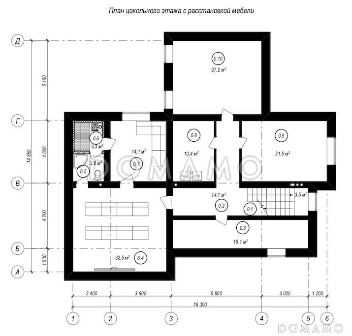 Проект особняка с цокольным этажом, гаражом на две машины, пятью спальнями и террасой с барбекю / План цокольного этажа