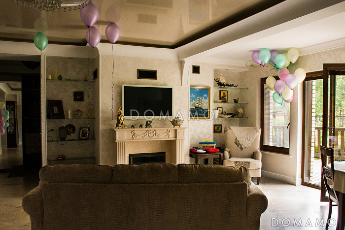 Проект дома из газобетона с навесом для машины